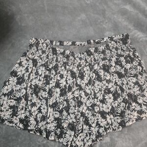 Terra & Sky Black and White Floral High Waist Shorts